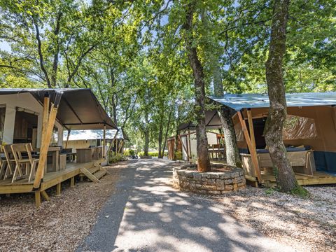 Tente en toile et en bois 4 personnes - Aminess Maravea - Tente Safari + sanitaires (4P)