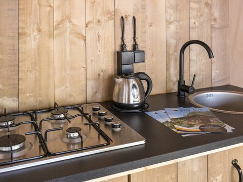Tente en toile et en bois 4 personnes - Aminess Maravea - Tente Safari + sanitaires (4P)