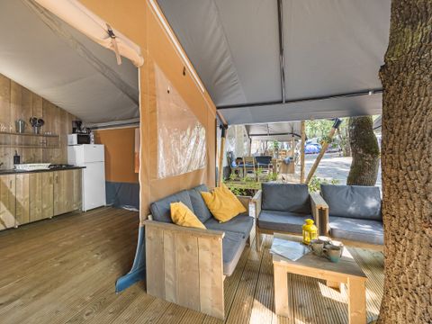 TENTE TOILE ET BOIS 4 personnes - Aminess Maravea - Tente Safari + sanitaires (4P)