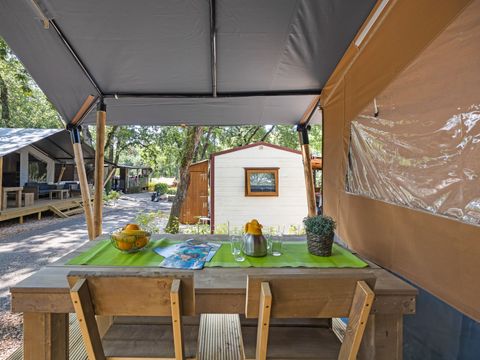 Tente en toile et en bois 4 personnes - Aminess Maravea - Tente Safari + sanitaires (4P)