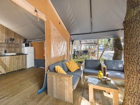 Tente en toile et en bois 4 personnes - Aminess Maravea - Tente Safari + sanitaires (4P)