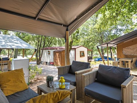Tente en toile et en bois 4 personnes - Aminess Maravea - Tente Safari + sanitaires (4P)