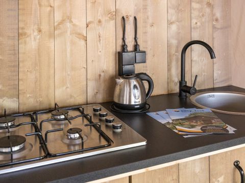 TENTE TOILE ET BOIS 4 personnes - Aminess Maravea - Tente Safari + sanitaires (4P)