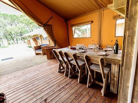 TENTE 6 personnes - Tente Safari Lodge | 3 Ch. | 6 Pers. | Terrasse surélevée | 1 SDB | Clim