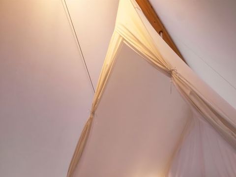 Tente en toile et en bois 2 personnes - Cabin Tent