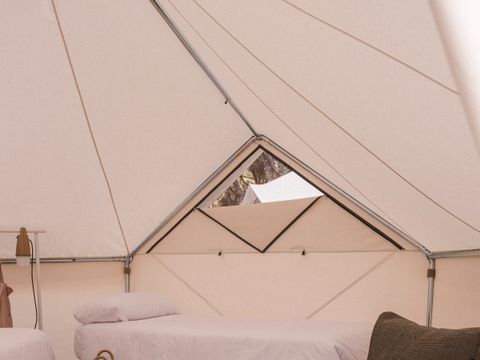 Tente en toile et en bois 2 personnes - Bell Tent Plus