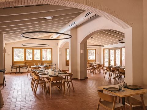 WeCamp Cala Montgo - Camping Girona - Image N°2