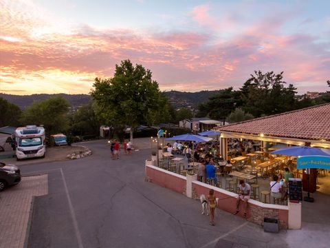 Camping Paradis  La Pinède - Camping Alpes-de-Haute-Provence - Image N°11