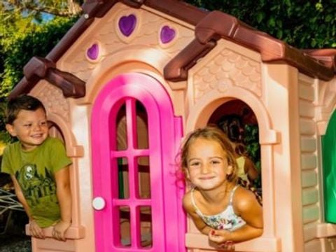 Camping Sites et Paysages - La Pinède - Camping Aude