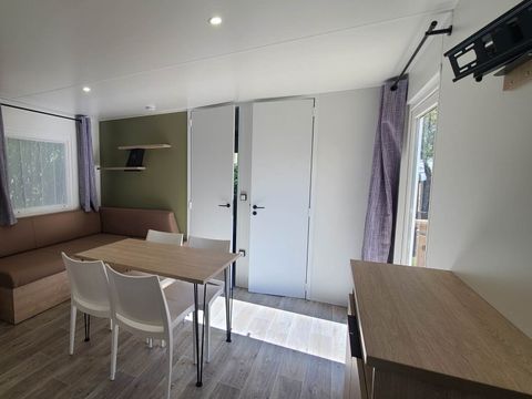 Mobilhome 4 personnes - Confort - 2 chambres - TV