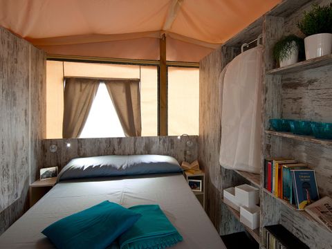 Tente en toile et en bois 5 personnes - Lodge Tent