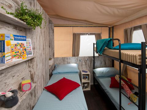 Tente en toile et en bois 5 personnes - Lodge Tent