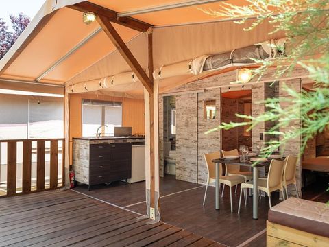Tente en toile et en bois 5 personnes - Lodge Tent