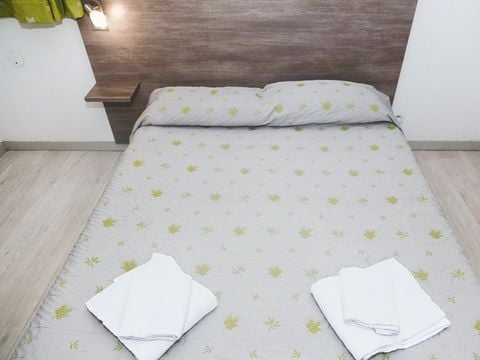 CHAMBRE 4 personnes - 2 pièces 4 lit double