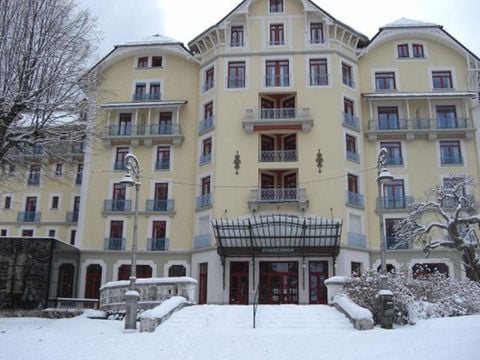 Appart'Hôtel Le Splendid d'Allevard - Camping Isère - Image N°2