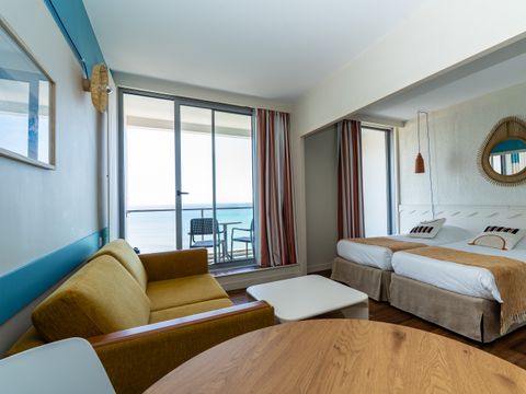 STUDIO 2 personnes - Studio 2 Personnes Supérieur 