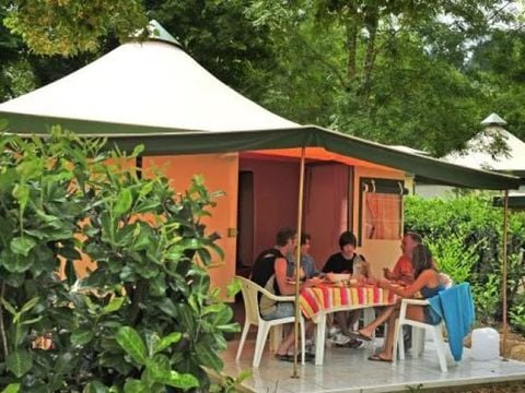 TENTE 4 personnes - Toilé meublé 20m² - 2 chambres - sans sanitaires