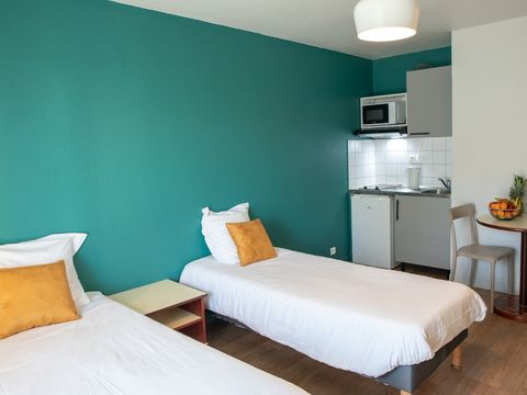 STUDIO 2 personnes - Twin avec balcon