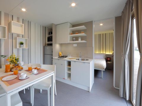 MOBILHOME 5 personnes - hu Stay Premium	Chalet Superior