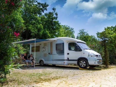 hu Roma Camping in Town - Camping Roma - Image N°0