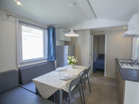 MOBILHOME 4 personnes - SUPÉRIEUR zone centrale