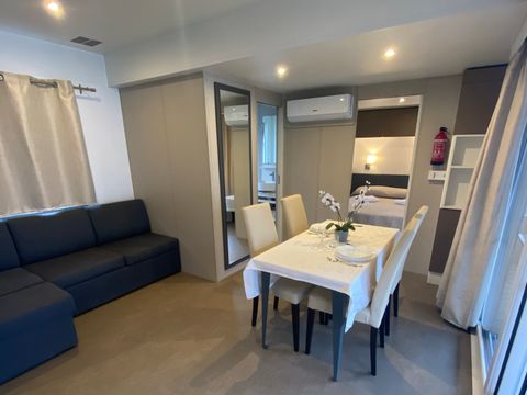 MOBILHOME 4 personnes - Deluxe First Raw Double Bathroom