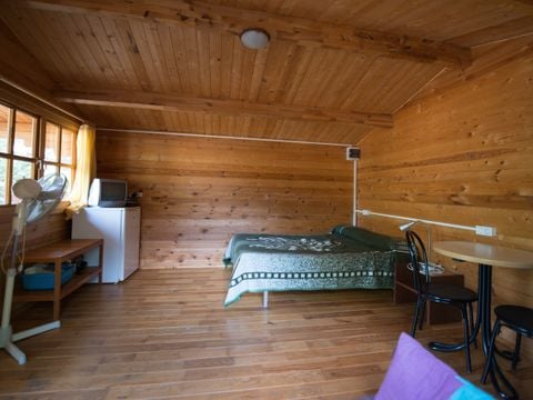 CHALET 2 personnes - Cabane en bois - sans cuisine - sans sanitaires
