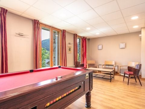 Résidence Les Gentianes - Vacancéole - Camping Isère