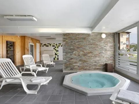 Résidence Les Chalets de l'Isard - Vacancéole - Camping Pyrénées-Orientales - Image N°11