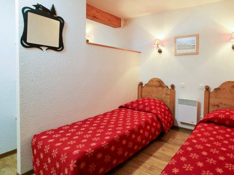 STUDIO 4 personnes - 2 enfant et 2 adultes