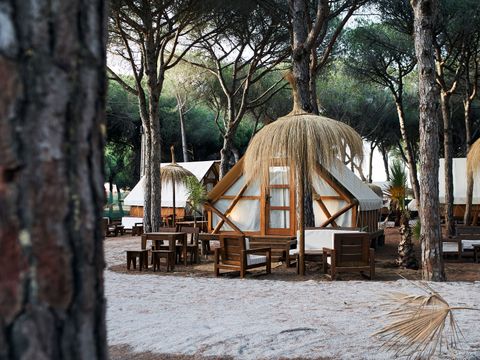 Tente en toile et en bois 4 personnes - Glamping Tipi Retama