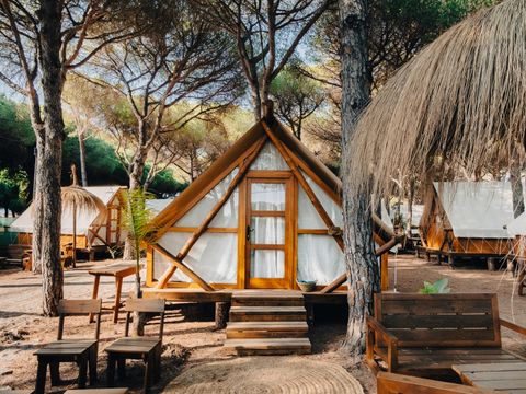 Tente en toile et en bois 4 personnes - Glamping Tipi Retama