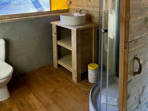TENTE 6 personnes - Tente Lodge FONT DE GAUME 48 m² avec sanitaires 6 pers