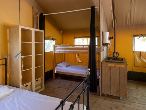 TENTE TOILE ET BOIS 5 personnes - Tente Lodge COMBARELLES 35m² sans sanitaire 5 pers