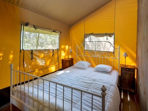 TENTE TOILE ET BOIS 6 personnes - Tente Lodge LASCAUX 55m² avec sanitaires 6 pers