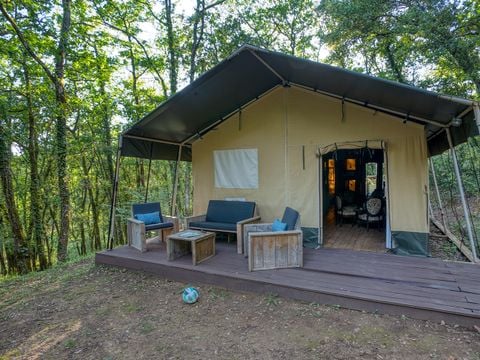 TENTE TOILE ET BOIS 6 personnes - Tente Lodge LASCAUX 55m² avec sanitaires 6 pers