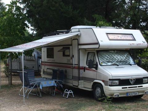 Emplacement - Emplacement Minibus - 1 personne incluse