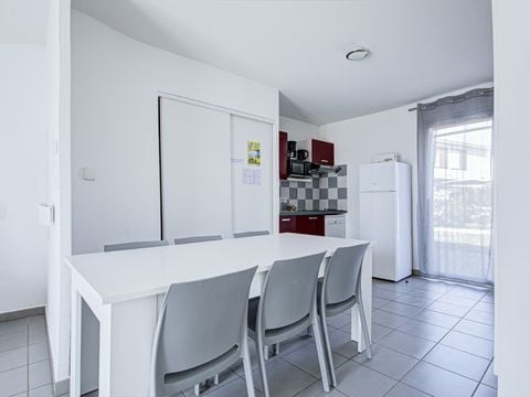 STUDIO 6 personnes - Studio 6 personnes avec coin nuit climatisé