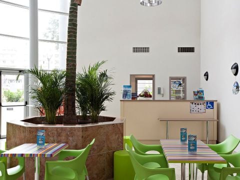 Résidence Le Crystal - Vacancéole - Camping Alpes-Maritimes - Image N°9