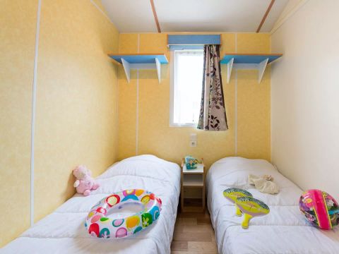 MOBILHOME 2 personnes - 2 Pièces 2 Personnes + TV - 2 soleils