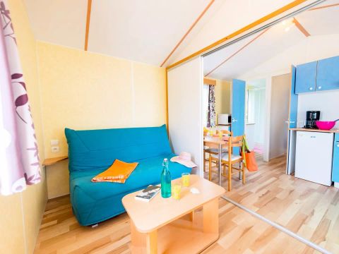 MOBILHOME 2 personnes - 2 Pièces 2 Personnes + TV - 2 soleils