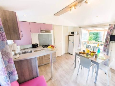 MOBILHOME 6 personnes - 4 Pièces 6 Personnes + TV - 3 soleils