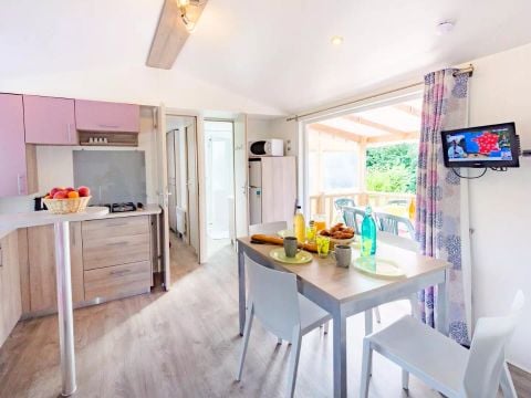 MOBILHOME 6 personnes - 4 Pièces 6 Personnes + TV - 3 soleils