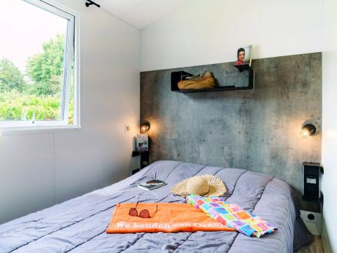 MOBILHOME 4 personnes - 3 Pièces 4 Personnes + TV - 3 soleils