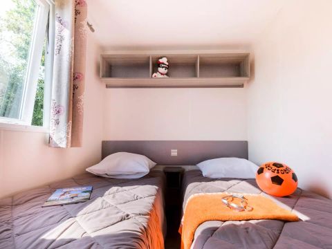 MOBILHOME 4 personnes - 3 Pièces 4 Personnes + TV - 3 soleils