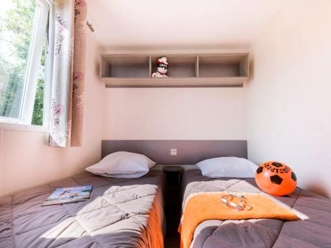 MOBILHOME 4 personnes - 3 Pièces 4 Personnes + TV - 3 soleils