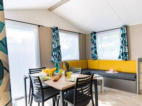 MOBILHOME 4 personnes - 3 Pièces 4 Personnes + TV - 4 soleils
