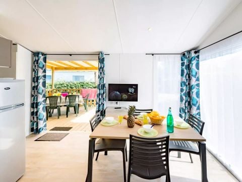 MOBILHOME 4 personnes - 3 Pièces 4 Personnes + TV - 4 soleils