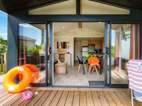 MOBILHOME 4 personnes - 3 Pièces 4 Personnes + TV - 4 soleils