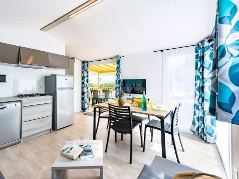 MOBILHOME 4 personnes - 3 Pièces 4 Personnes + TV - 4 soleils